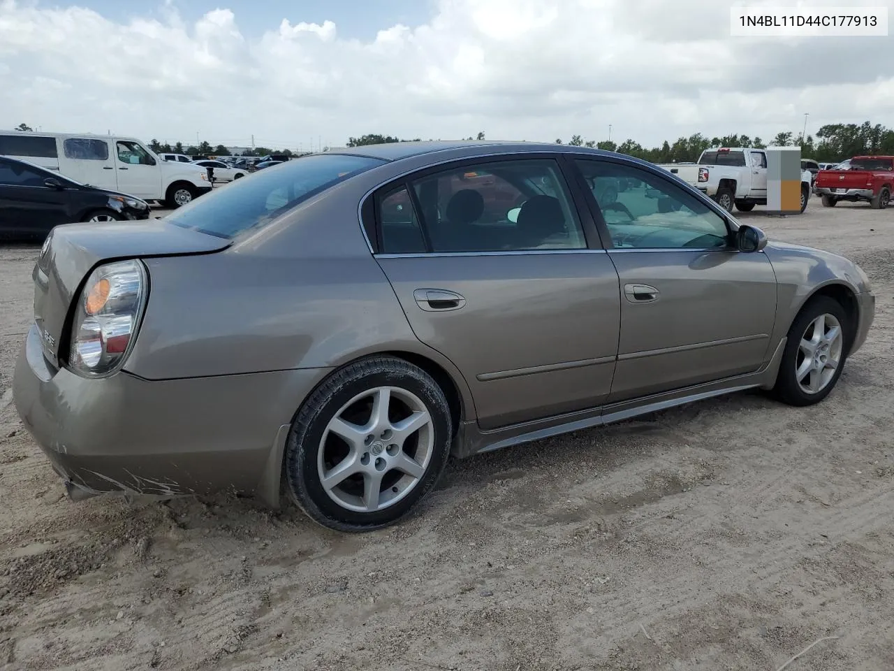 1N4BL11D44C177913 2004 Nissan Altima Se