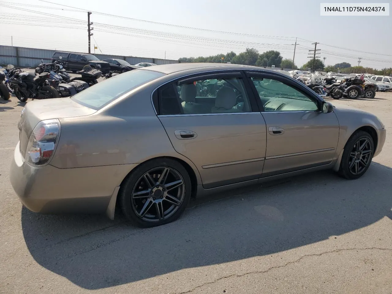 2005 Nissan Altima S VIN: 1N4AL11D75N424374 Lot: 70260804