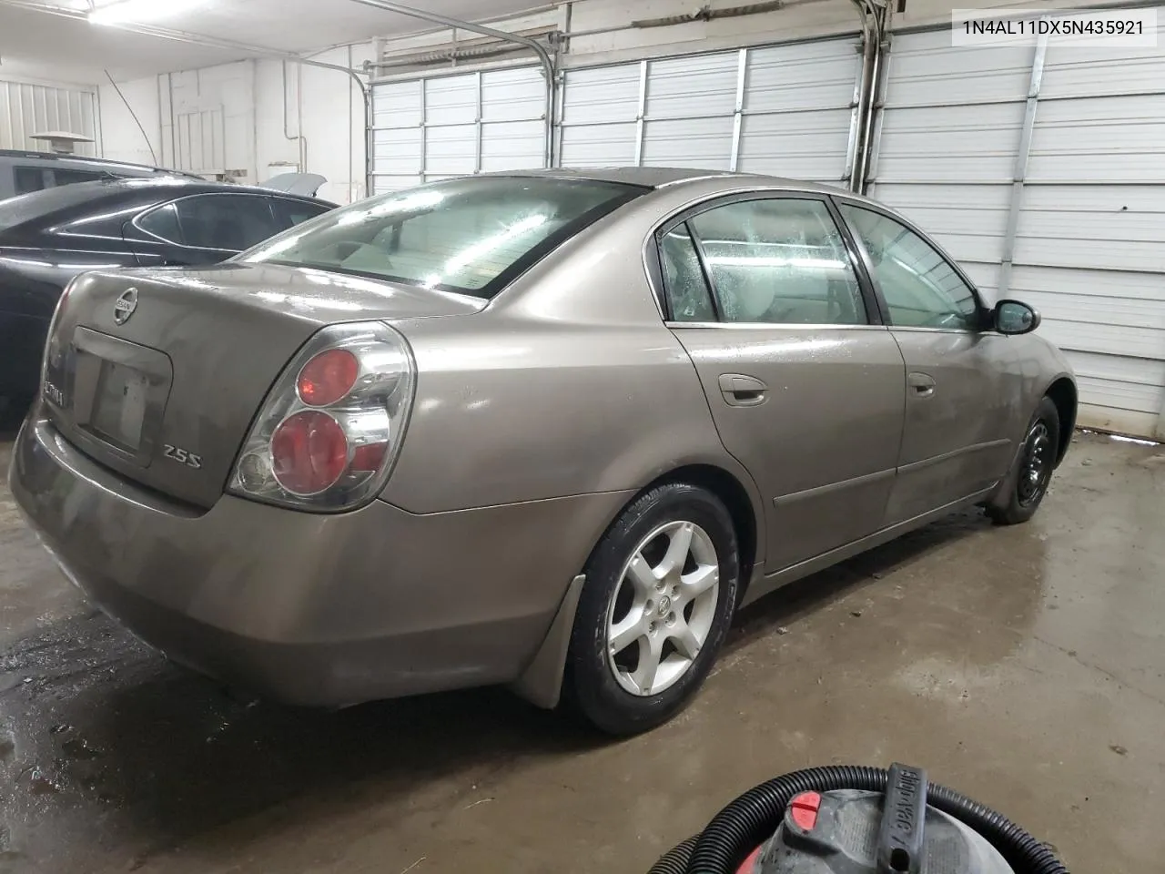 2005 Nissan Altima S VIN: 1N4AL11DX5N435921 Lot: 72895244