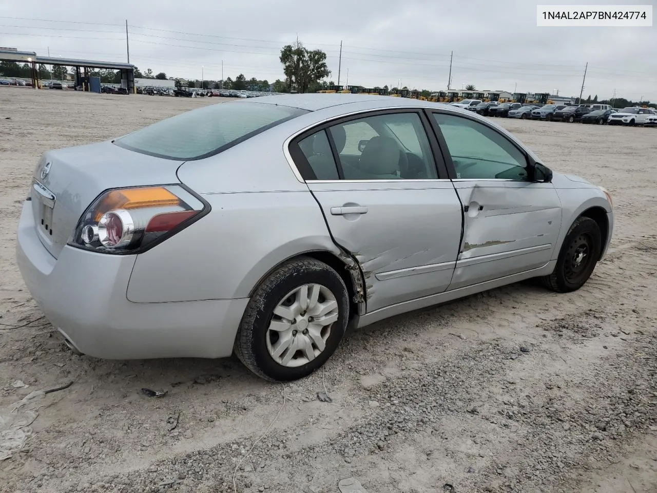 2011 Nissan Altima Base VIN: 1N4AL2AP7BN424774 Lot: 70649704