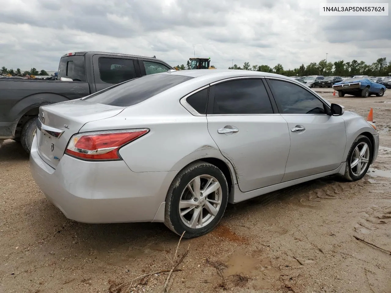 2013 Nissan Altima 2.5 VIN: 1N4AL3AP5DN557624 Lot: 64190594