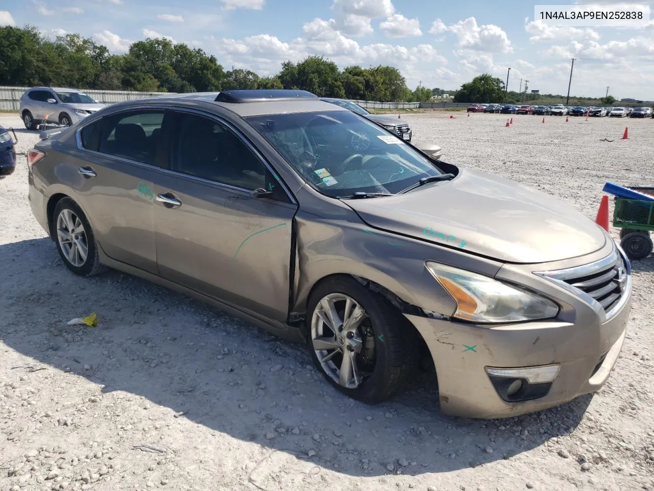 2014 Nissan Altima 2.5 VIN: 1N4AL3AP9EN252838 Lot: 69925604