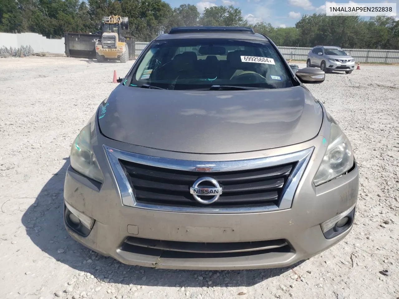 1N4AL3AP9EN252838 2014 Nissan Altima 2.5