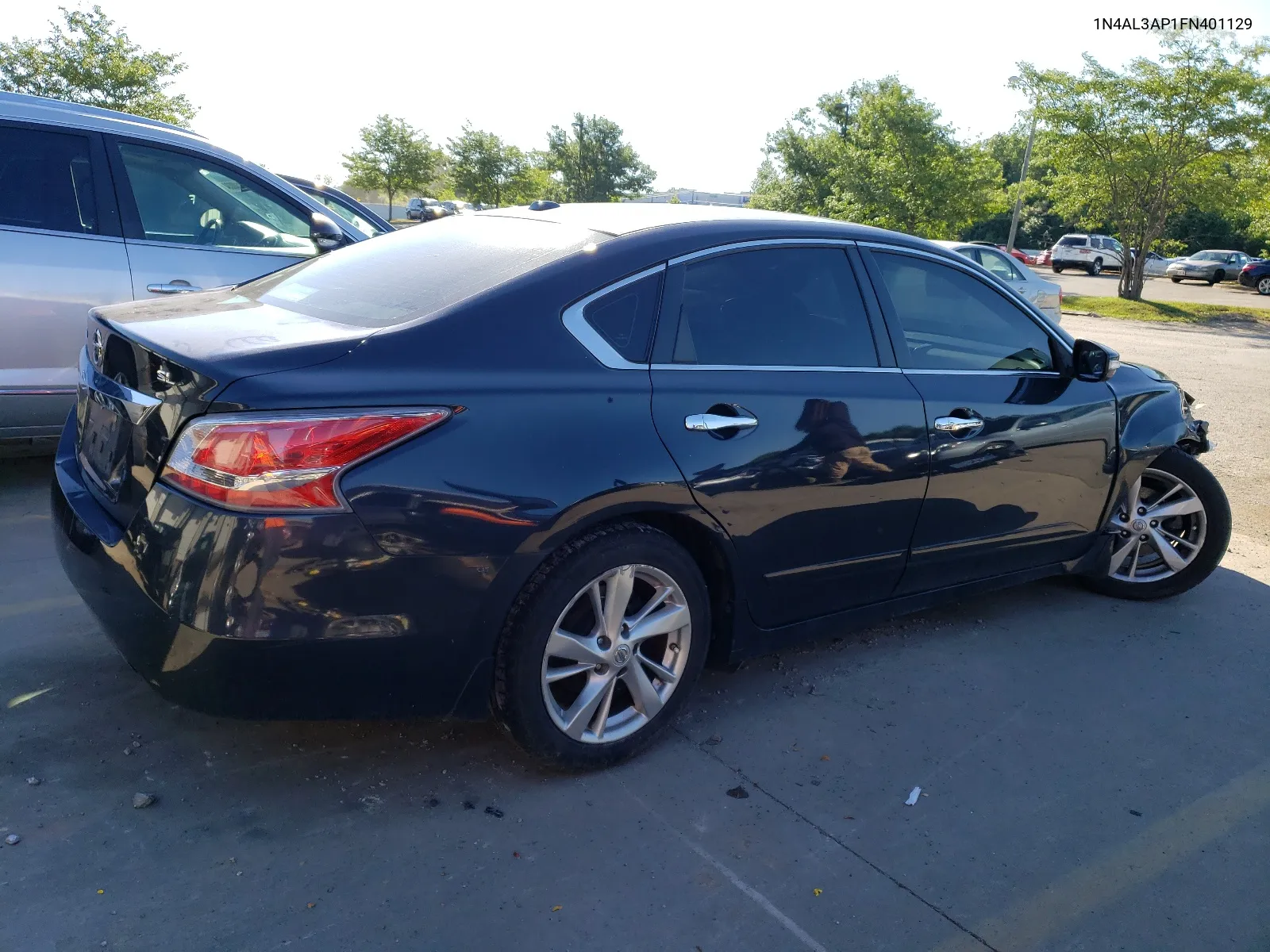 1N4AL3AP1FN401129 2015 Nissan Altima 2.5