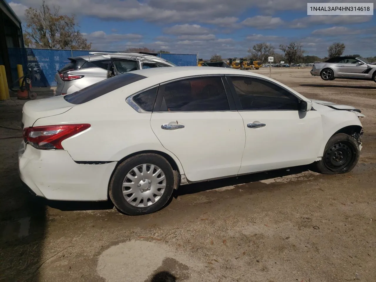 2017 Nissan Altima 2.5 VIN: 1N4AL3AP4HN314618 Lot: 40591024