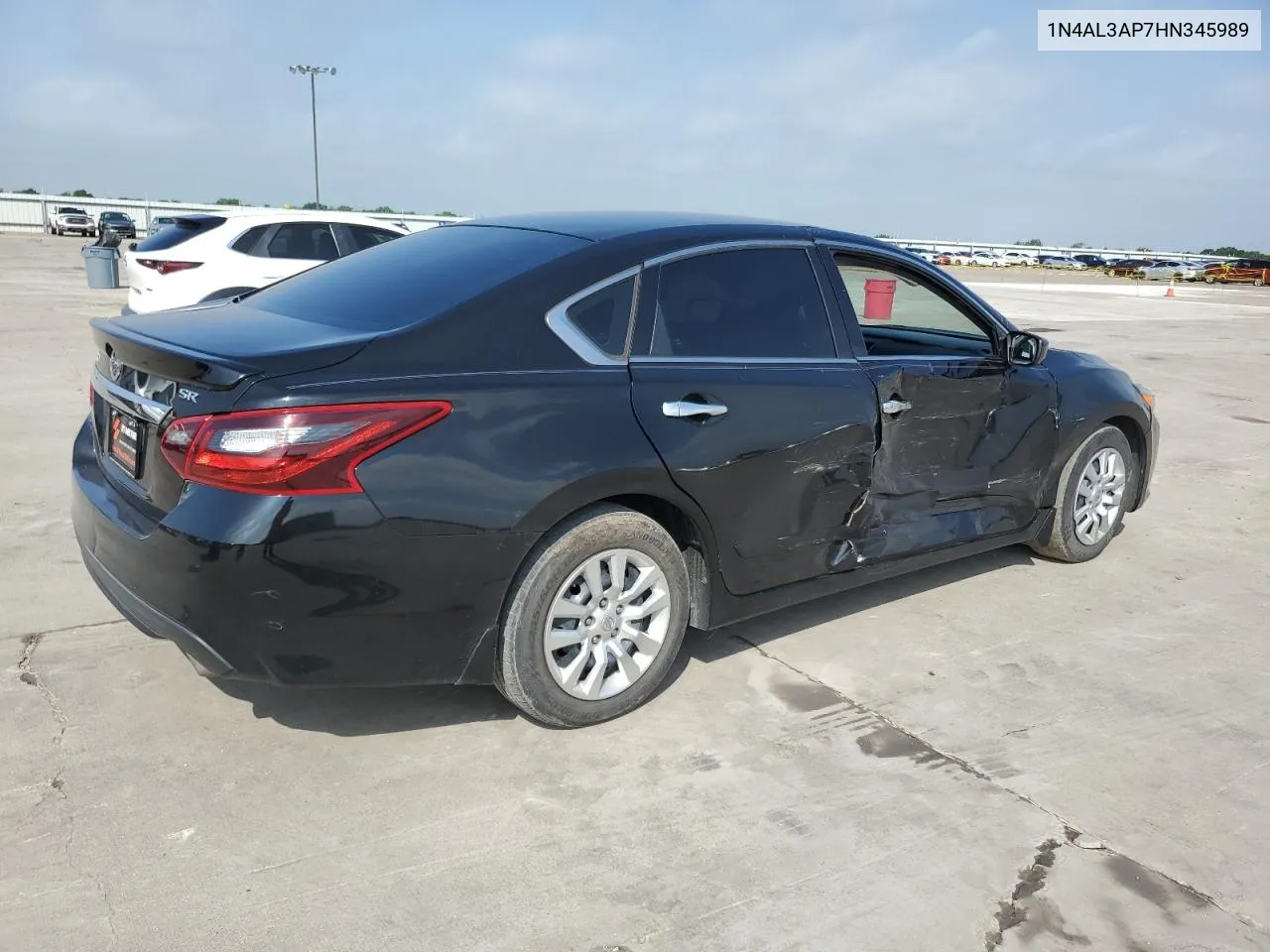 2017 Nissan Altima 2.5 VIN: 1N4AL3AP7HN345989 Lot: 52411754