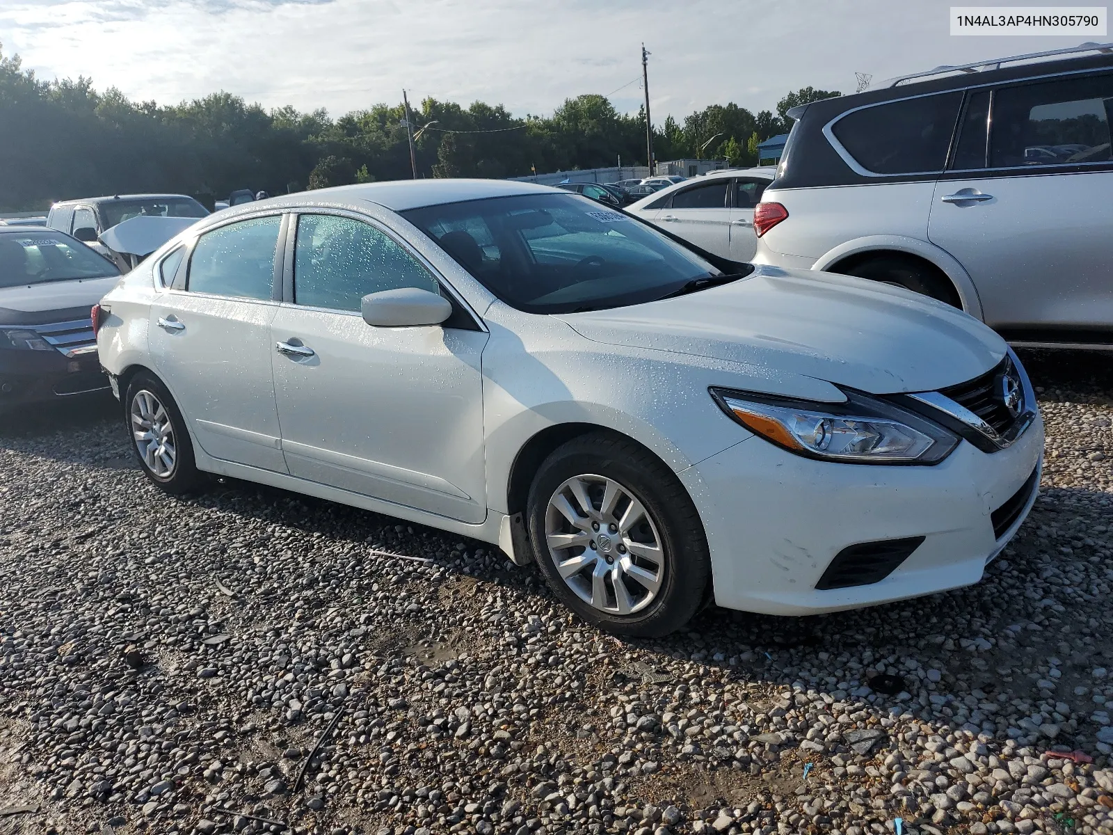 1N4AL3AP4HN305790 2017 Nissan Altima 2.5