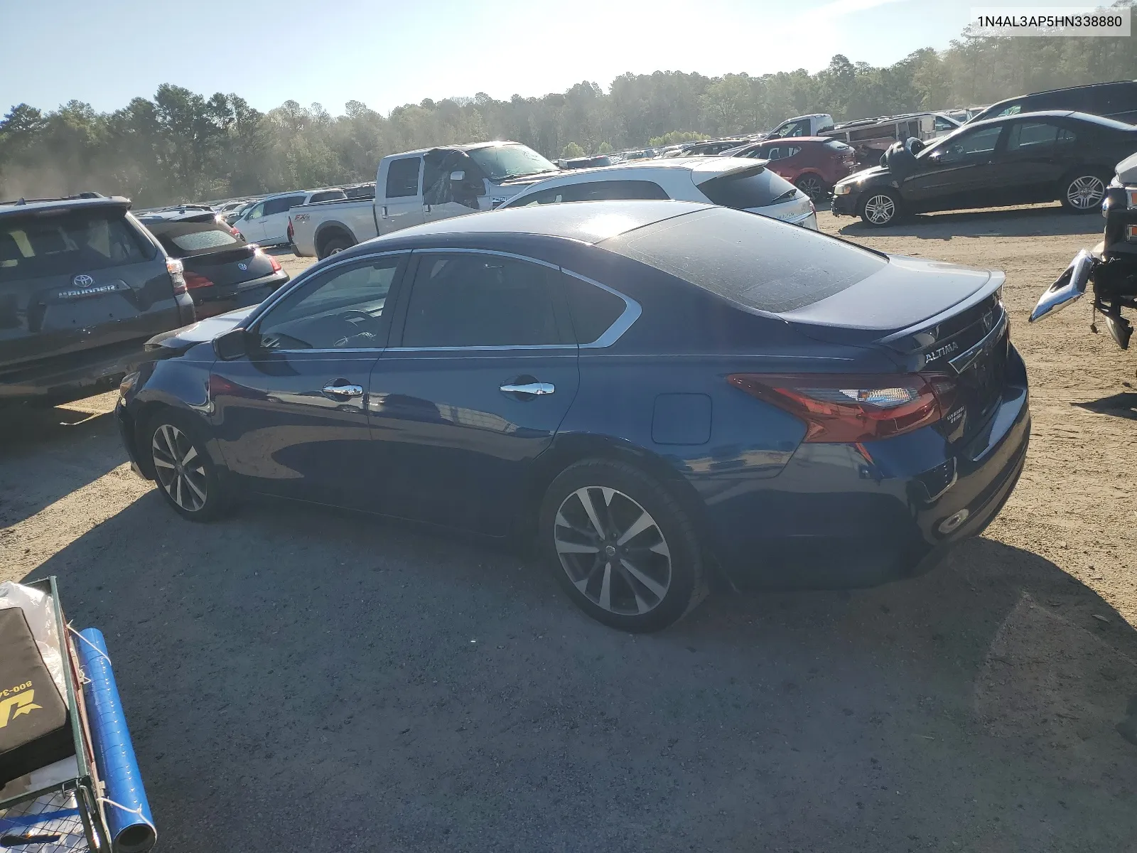 2017 Nissan Altima 2.5 VIN: 1N4AL3AP5HN338880 Lot: 64094774