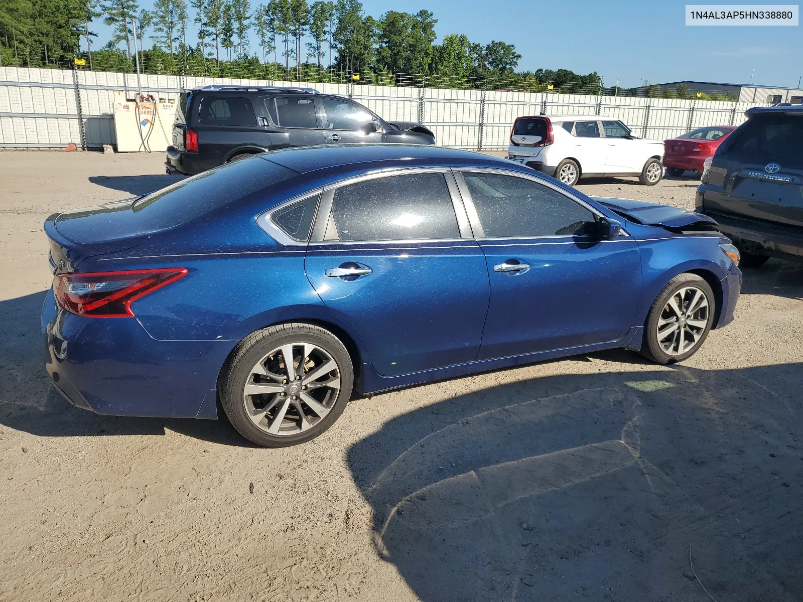 2017 Nissan Altima 2.5 VIN: 1N4AL3AP5HN338880 Lot: 64094774