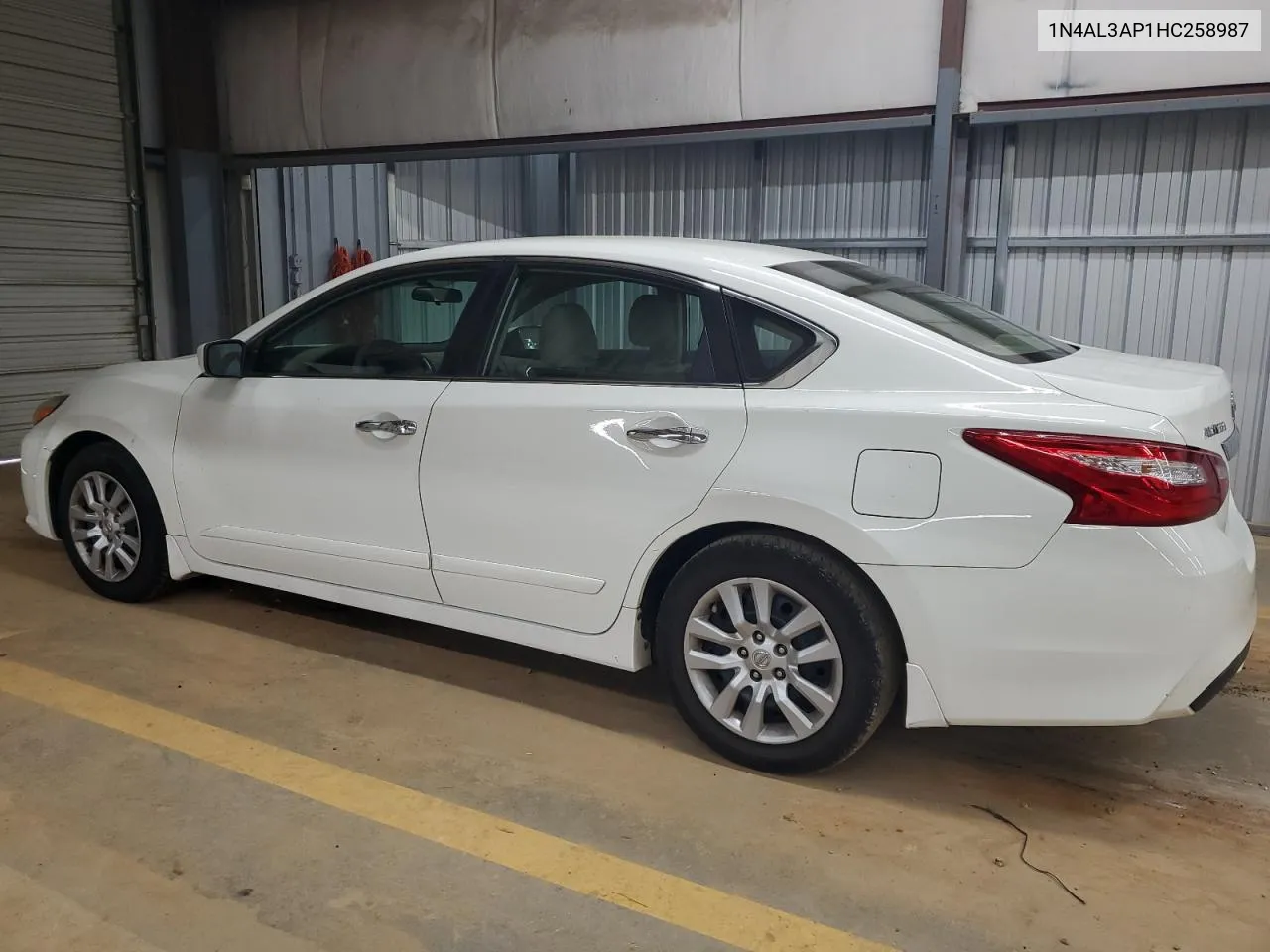 2017 Nissan Altima 2.5 VIN: 1N4AL3AP1HC258987 Lot: 68216384