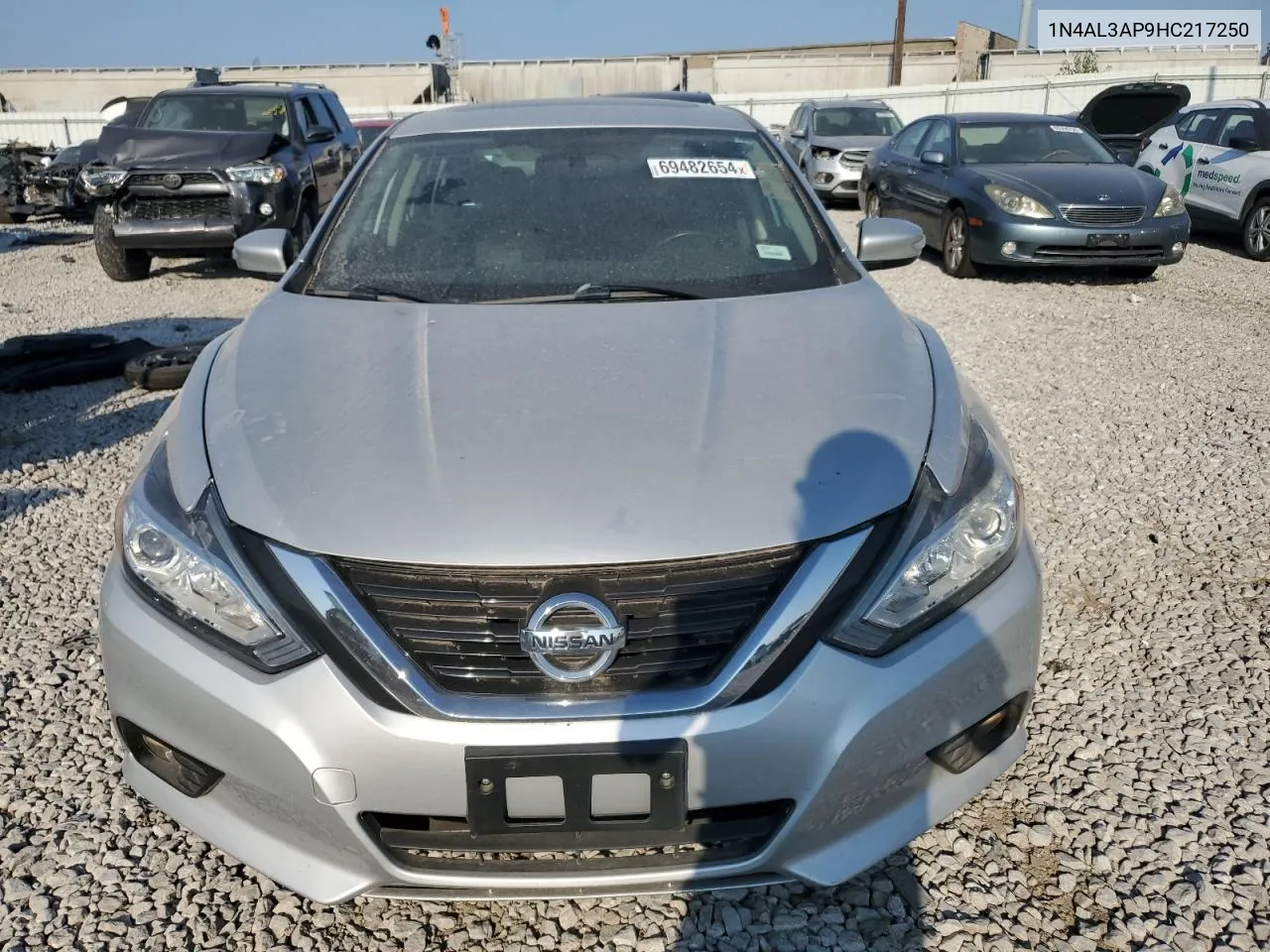 2017 Nissan Altima 2.5 VIN: 1N4AL3AP9HC217250 Lot: 69482654