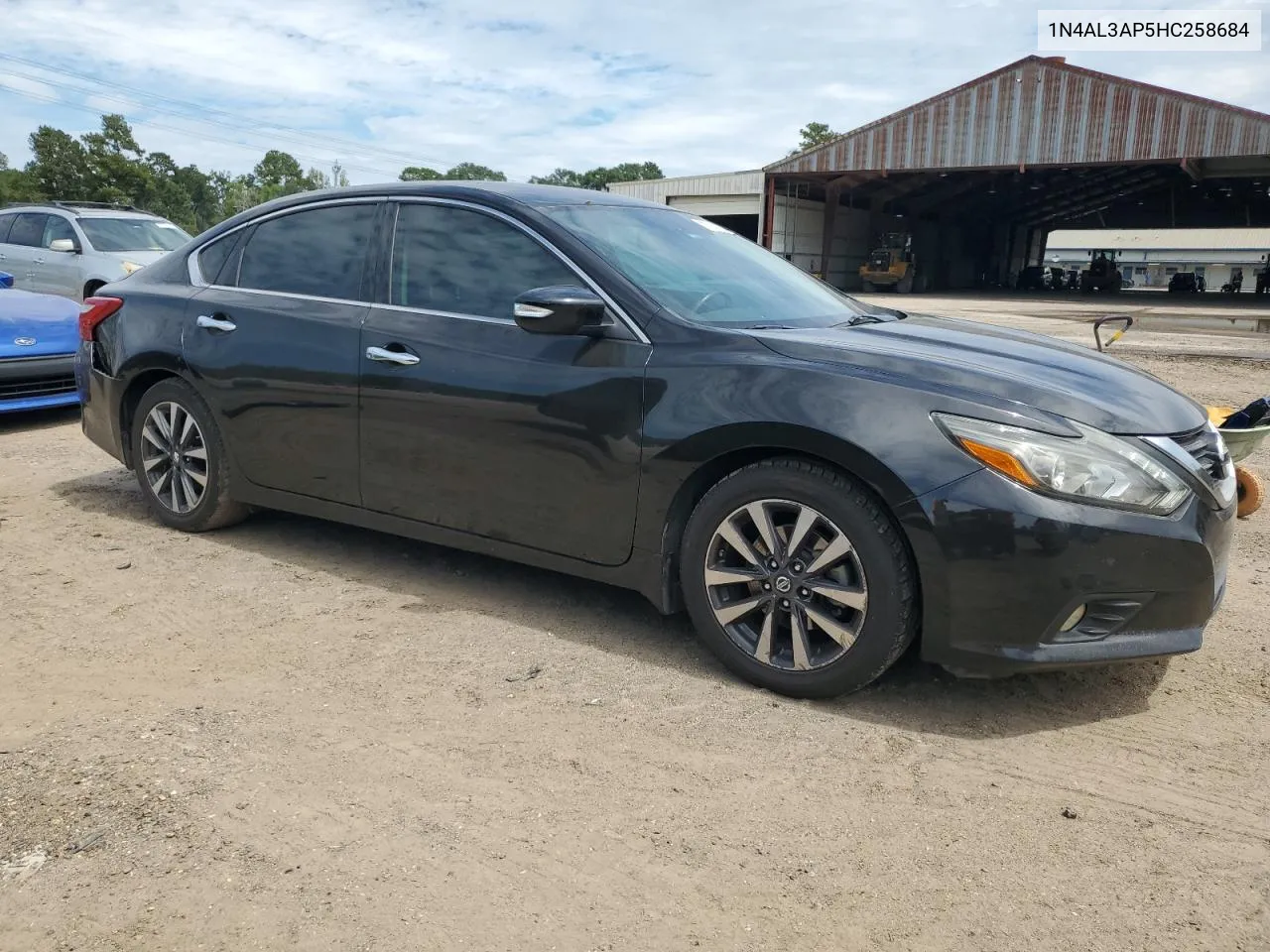 2017 Nissan Altima 2.5 VIN: 1N4AL3AP5HC258684 Lot: 70141004