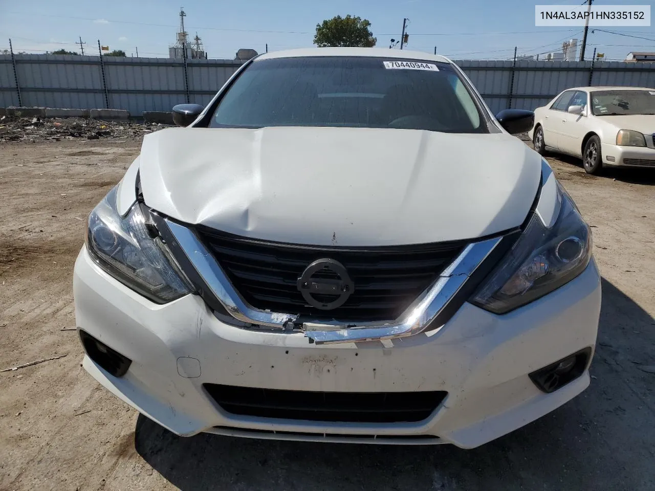 1N4AL3AP1HN335152 2017 Nissan Altima 2.5