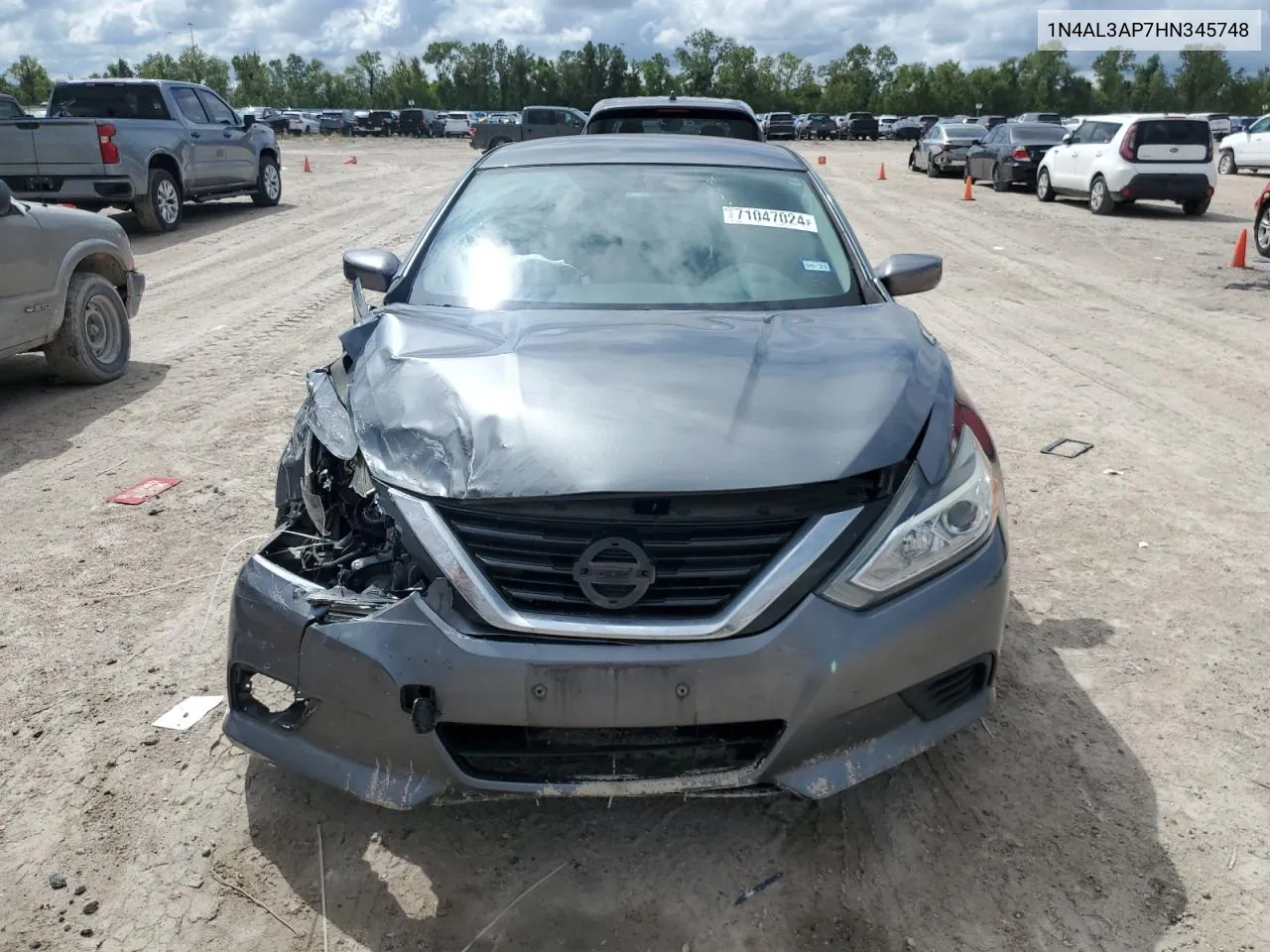 1N4AL3AP7HN345748 2017 Nissan Altima 2.5