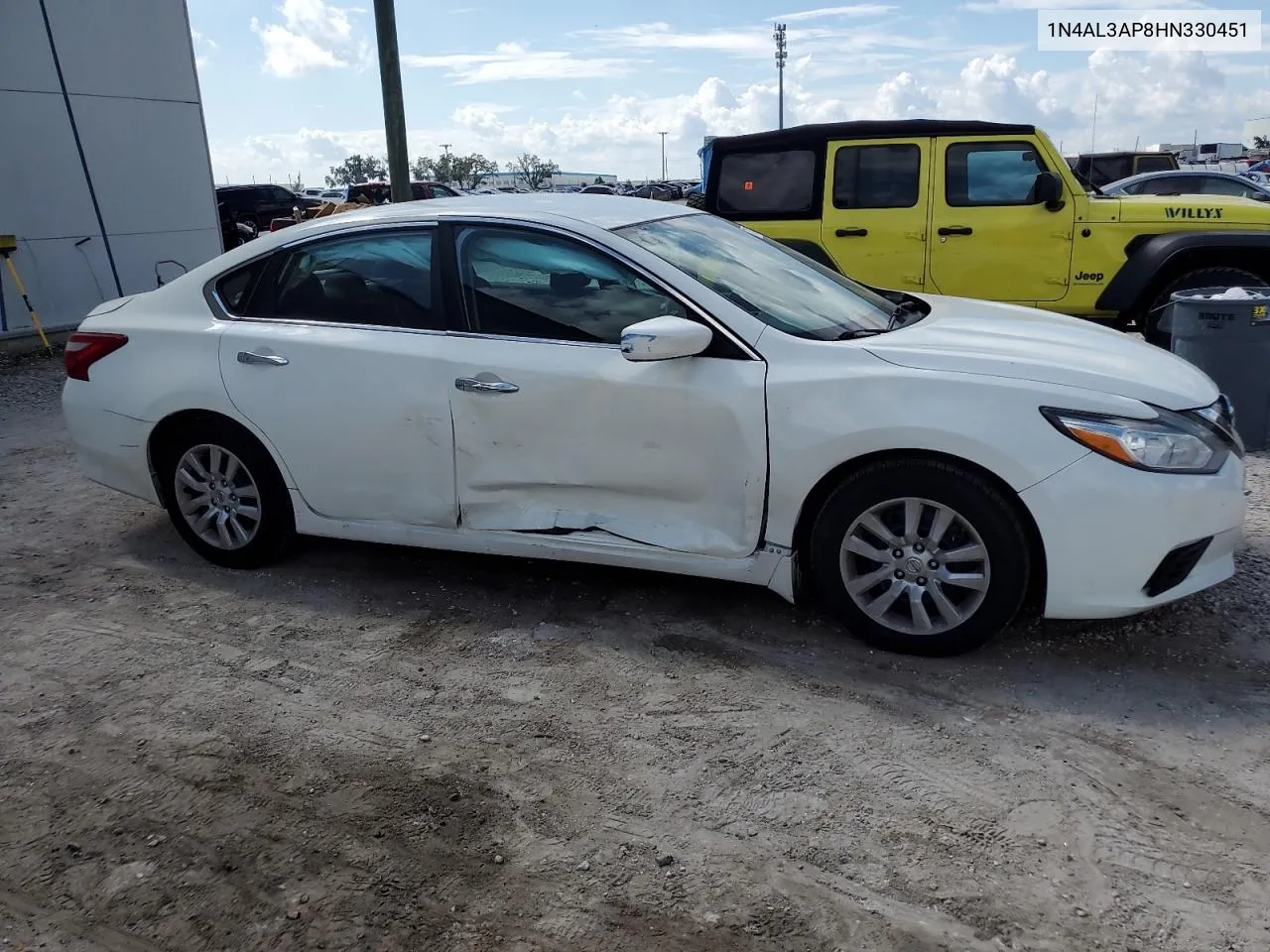 1N4AL3AP8HN330451 2017 Nissan Altima 2.5