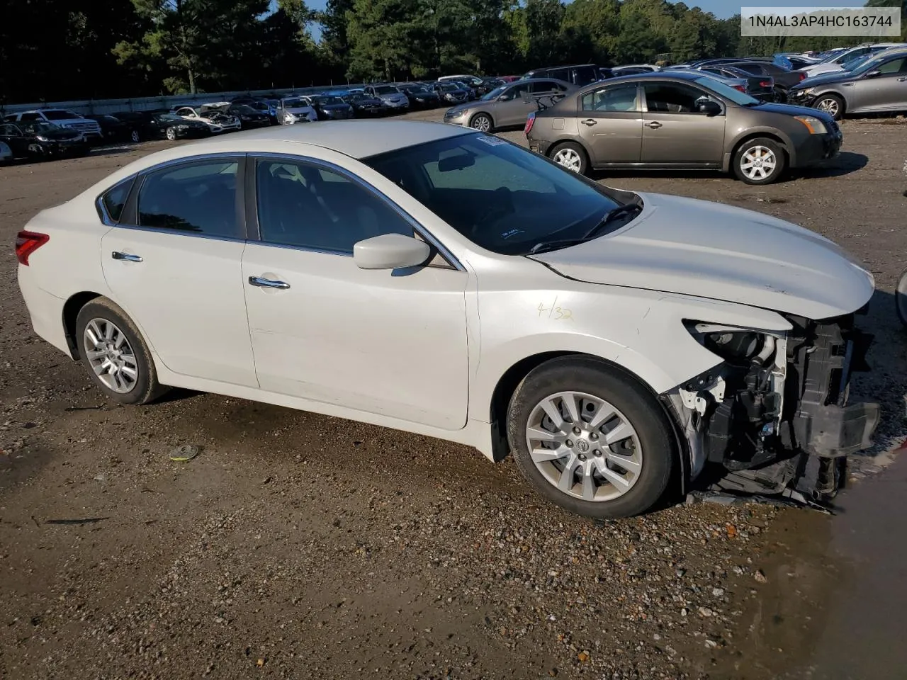 1N4AL3AP4HC163744 2017 Nissan Altima 2.5