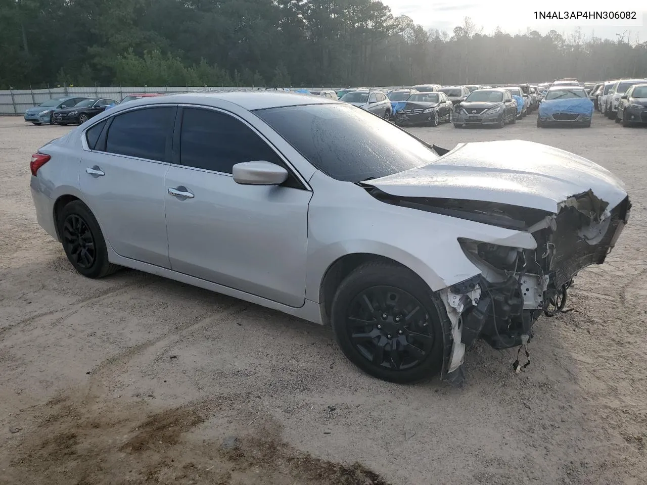 2017 Nissan Altima 2.5 VIN: 1N4AL3AP4HN306082 Lot: 73991794