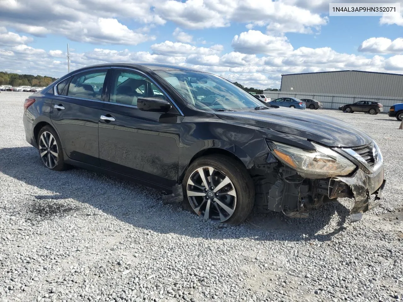 2017 Nissan Altima 2.5 VIN: 1N4AL3AP9HN352071 Lot: 76396674