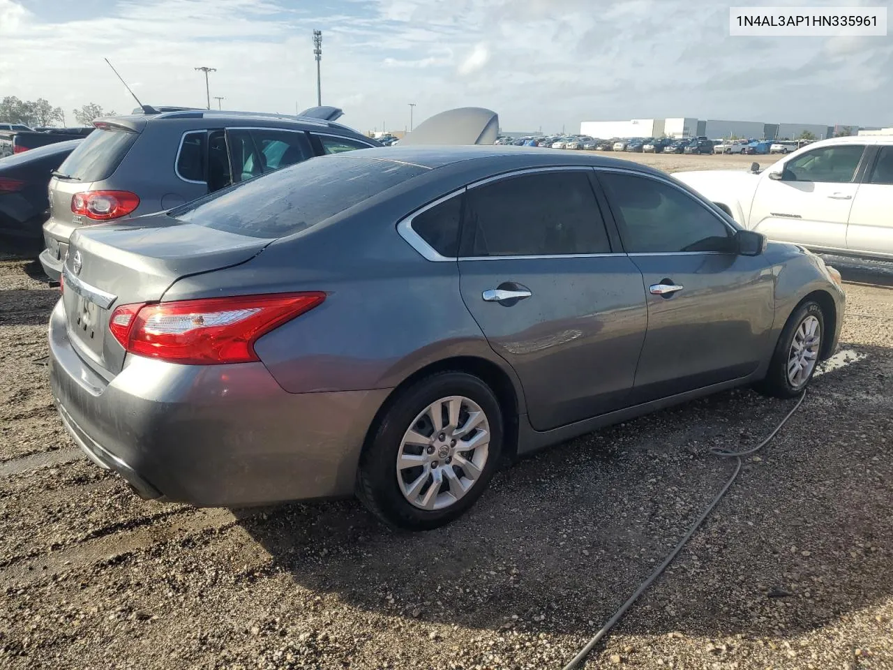 2017 Nissan Altima 2.5 VIN: 1N4AL3AP1HN335961 Lot: 76674474