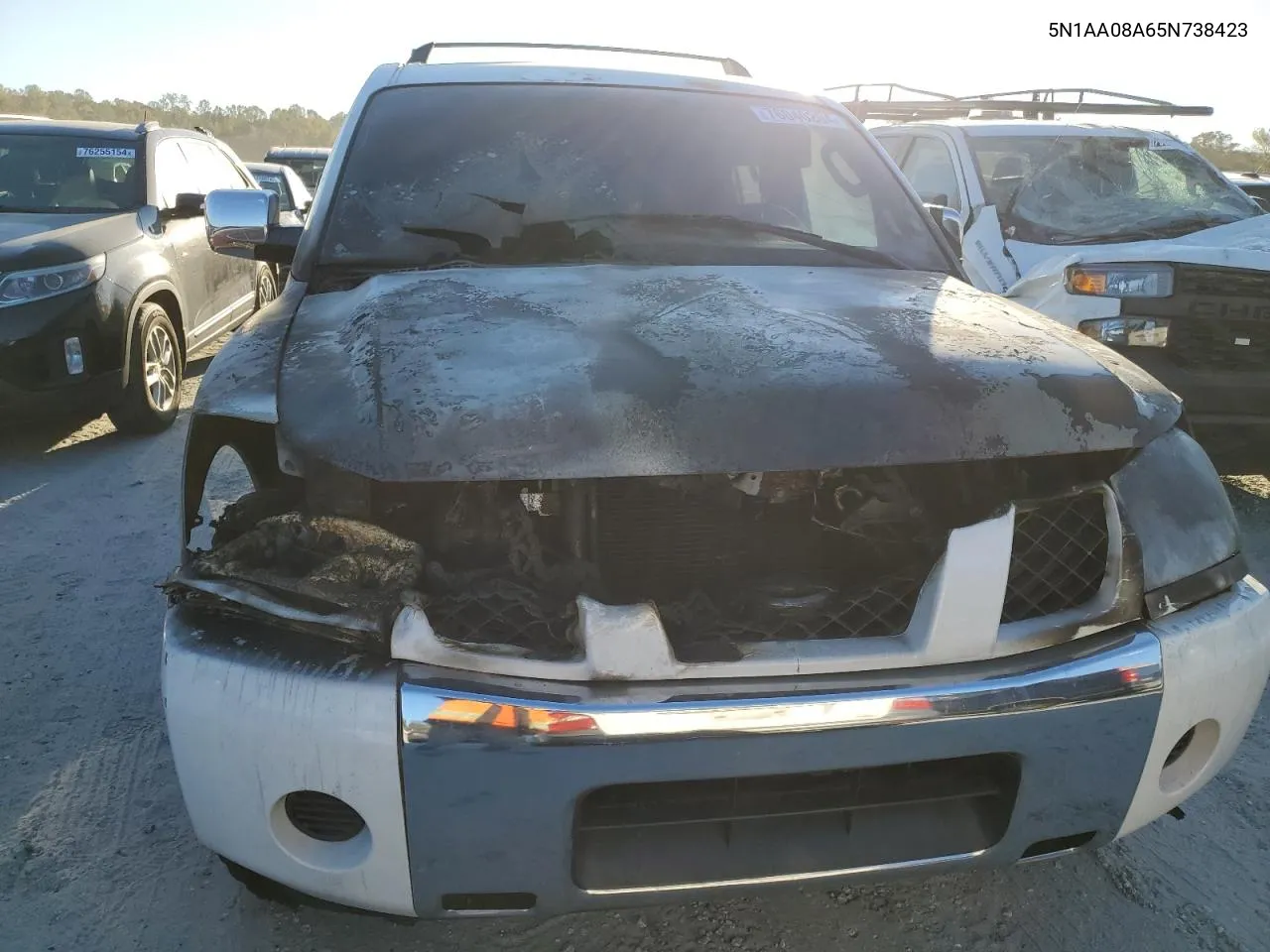 2005 Nissan Armada Se VIN: 5N1AA08A65N738423 Lot: 76040204