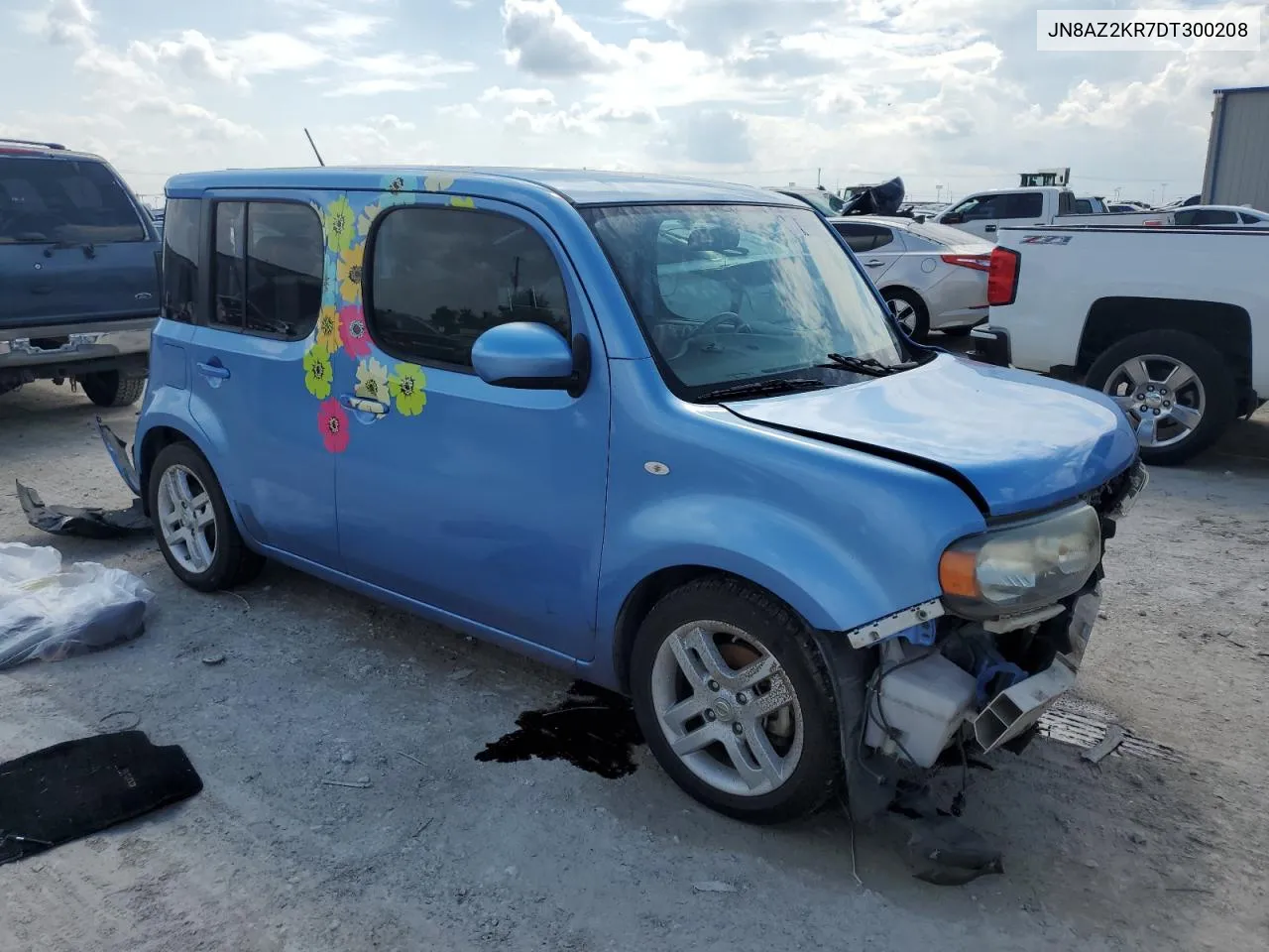 JN8AZ2KR7DT300208 2013 Nissan Cube S