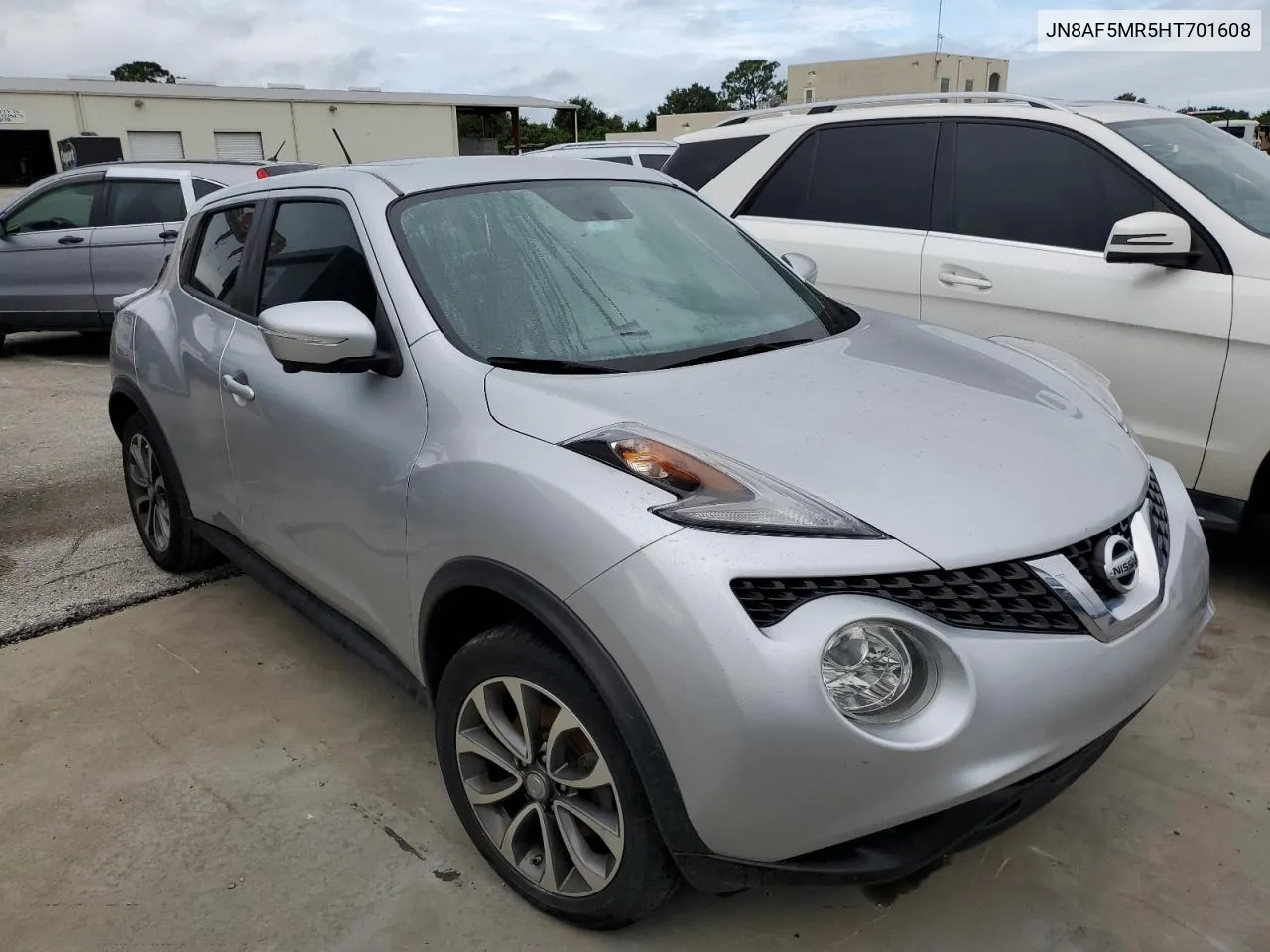 2017 Nissan Juke S VIN: JN8AF5MR5HT701608 Lot: 75098204