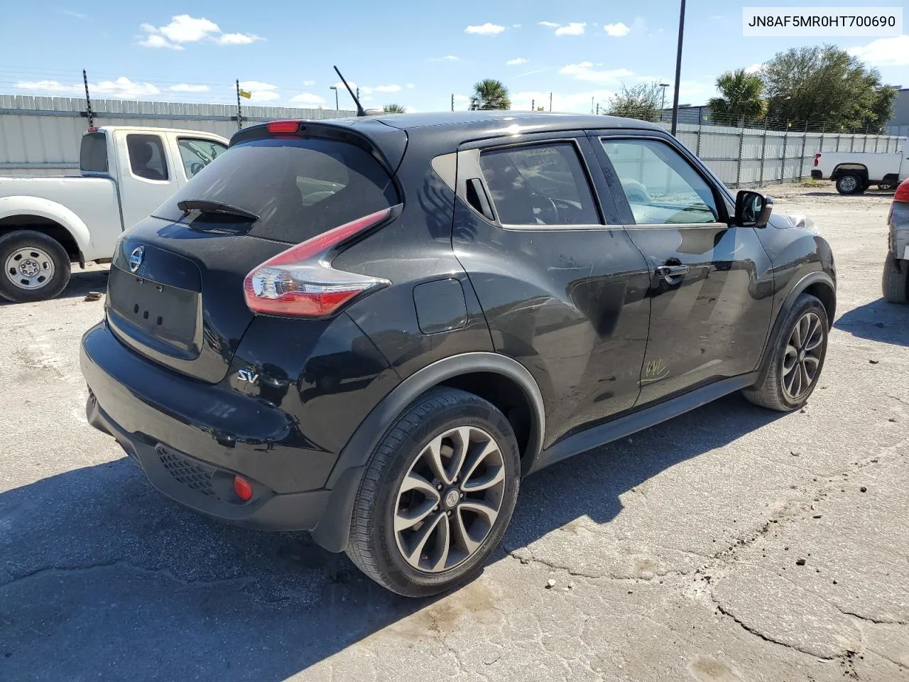 2017 Nissan Juke S VIN: JN8AF5MR0HT700690 Lot: 76192884