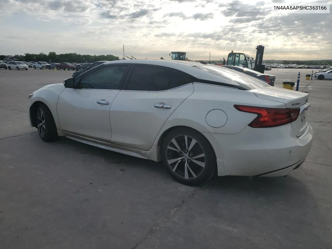 1N4AA6AP5HC363166 2017 Nissan Maxima 3.5S