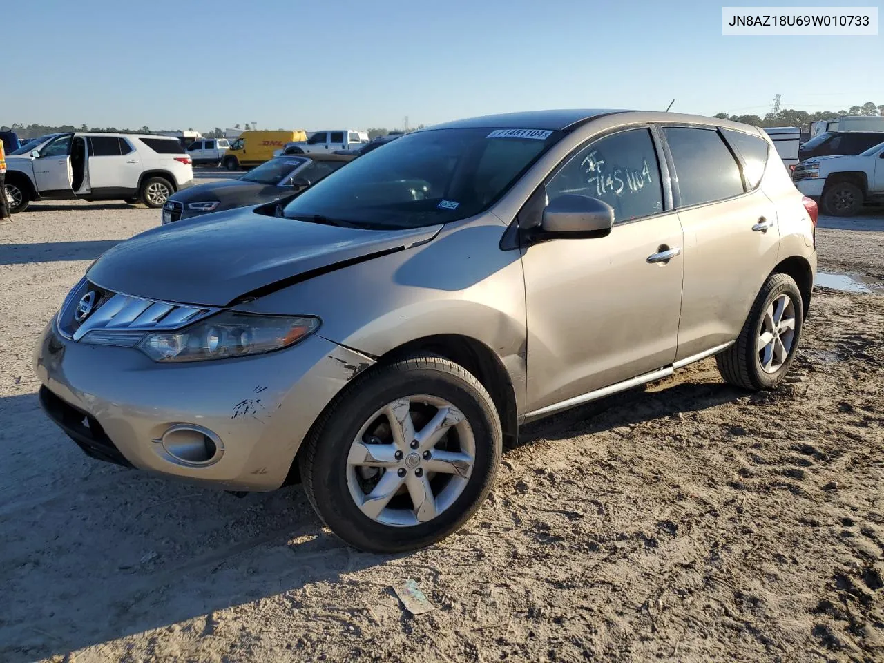 2009 Nissan Murano S VIN: JN8AZ18U69W010733 Lot: 71451104