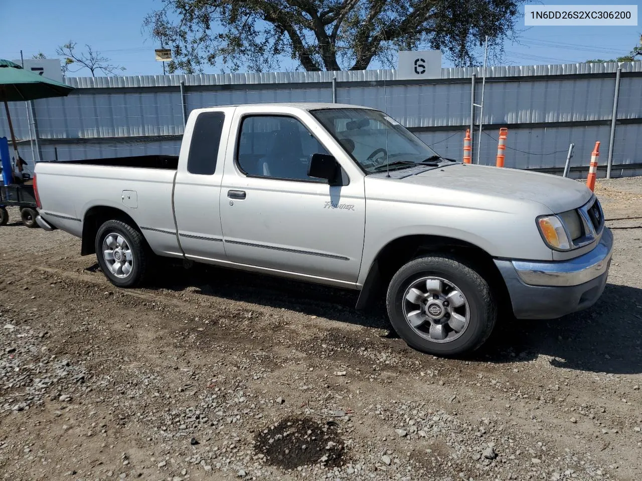 1N6DD26S2XC306200 1999 Nissan Frontier King Cab Xe