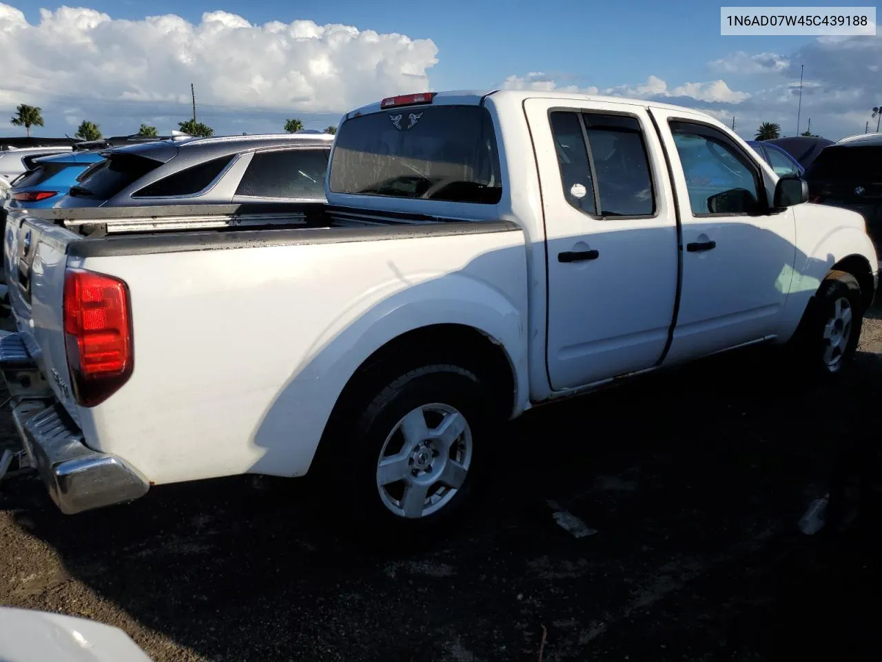 2005 Nissan Frontier Crew Cab Le VIN: 1N6AD07W45C439188 Lot: 74630214