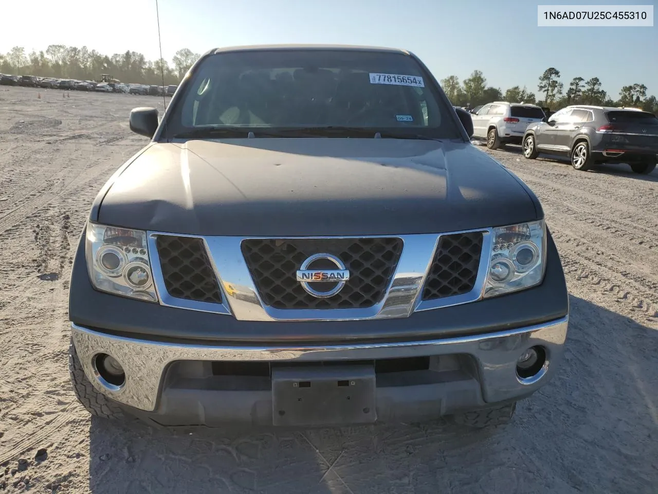 2005 Nissan Frontier Crew Cab Le VIN: 1N6AD07U25C455310 Lot: 77815654