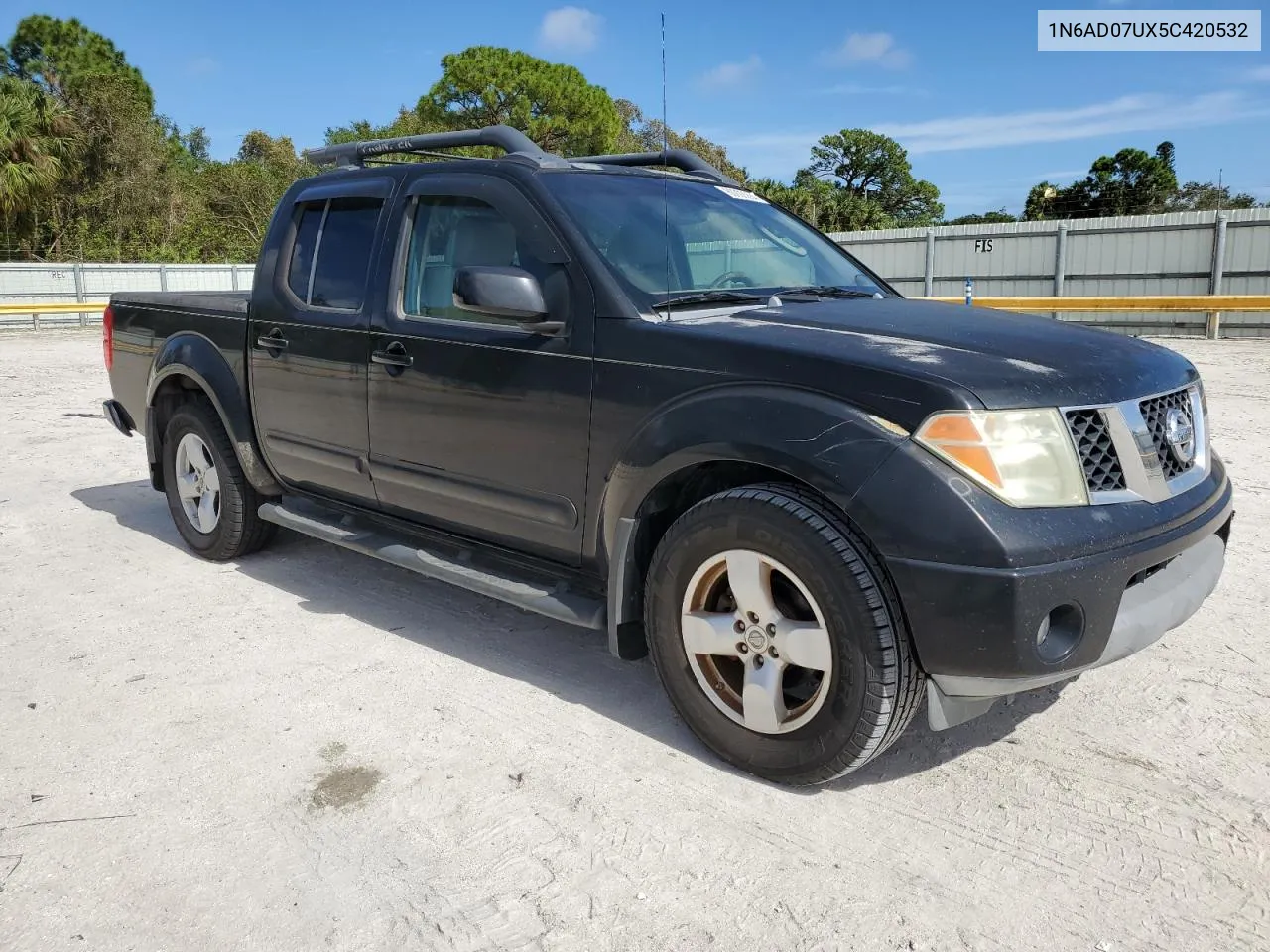 2005 Nissan Frontier Crew Cab Le VIN: 1N6AD07UX5C420532 Lot: 80228994