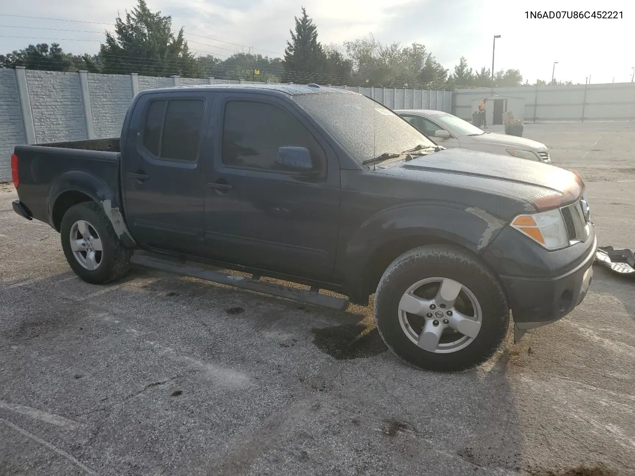 2006 Nissan Frontier Crew Cab Le VIN: 1N6AD07U86C452221 Lot: 77914064