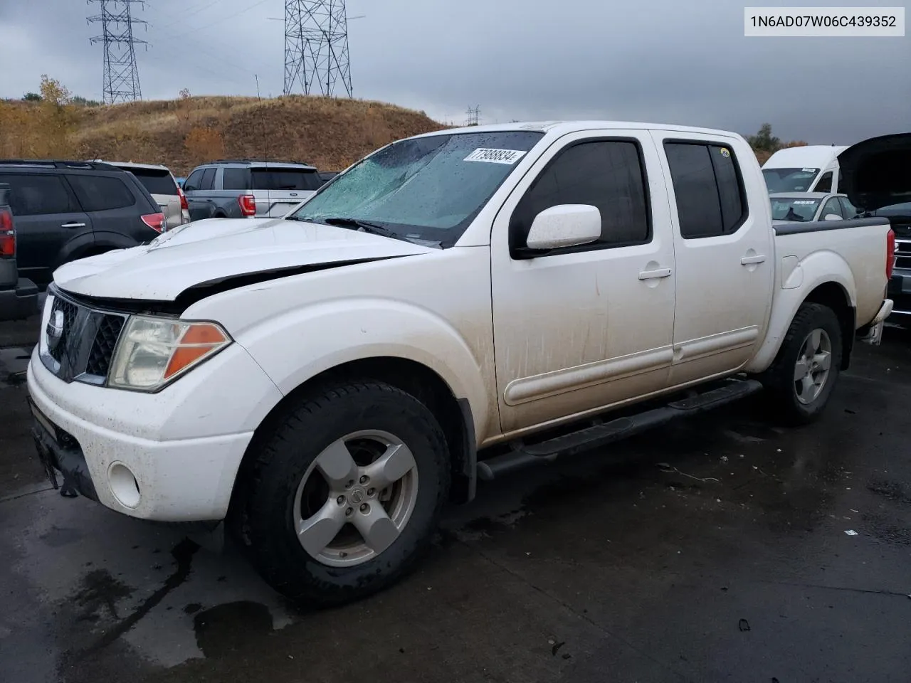 2006 Nissan Frontier Crew Cab Le VIN: 1N6AD07W06C439352 Lot: 77988834