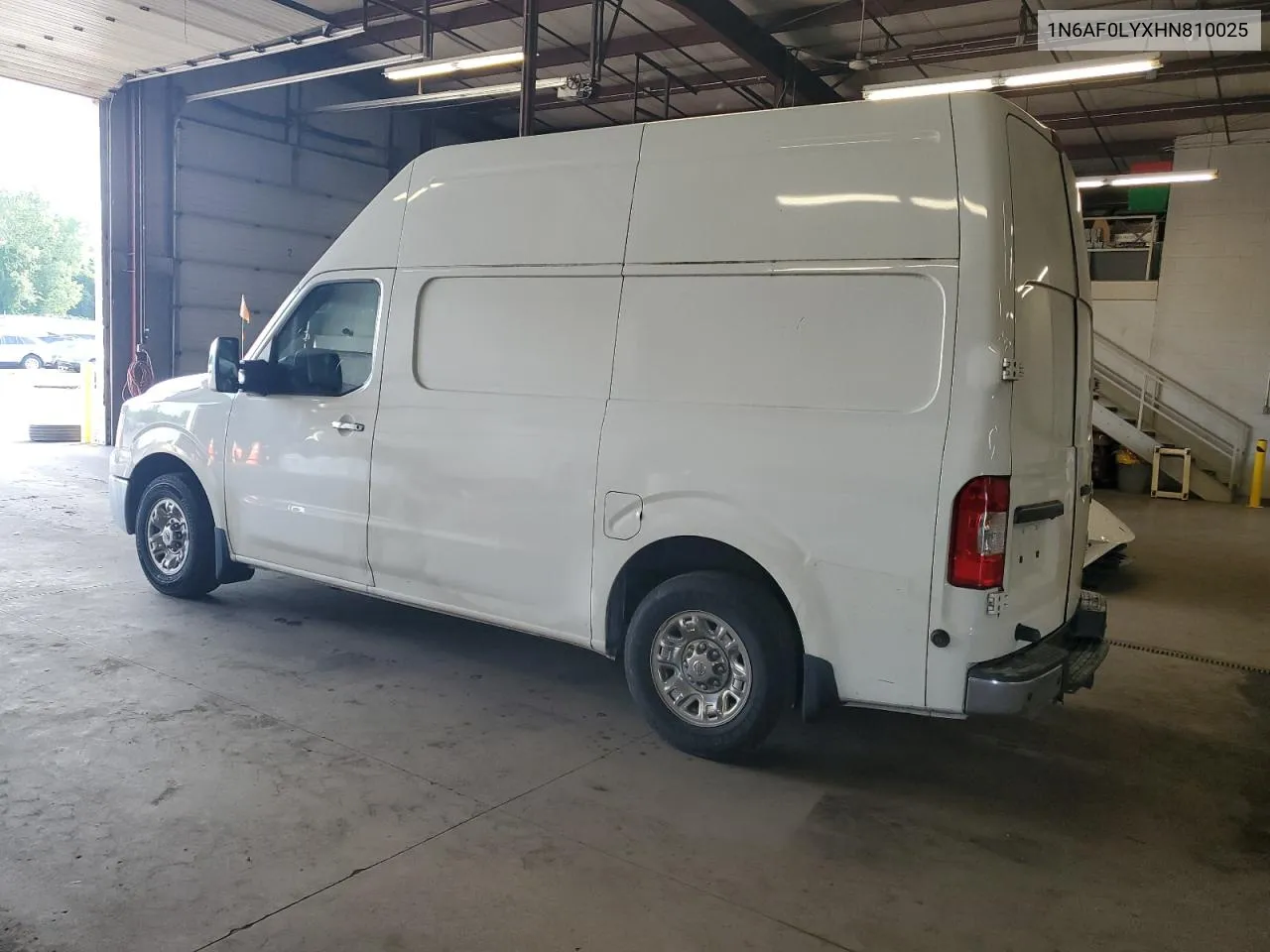 1N6AF0LYXHN810025 2017 Nissan Nv 2500 S