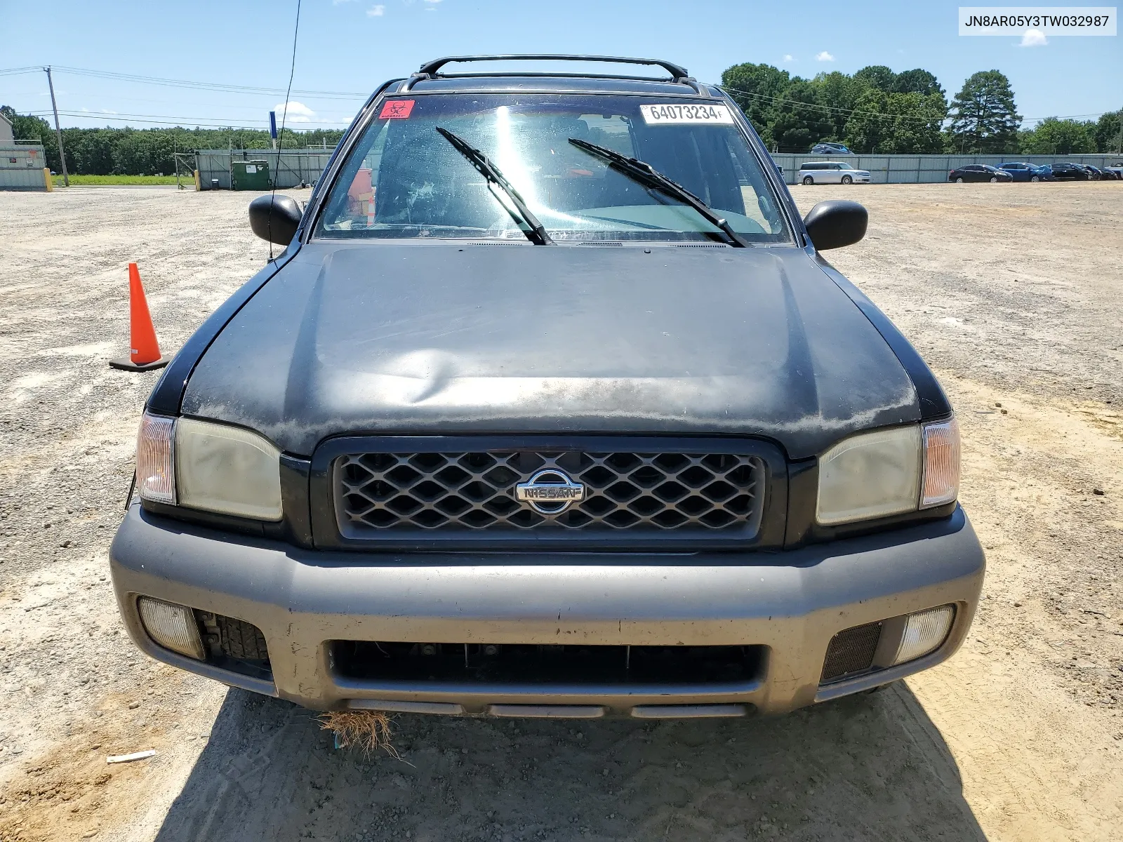 1996 Nissan Pathfinder Le VIN: JN8AR05Y3TW032987 Lot: 64073234