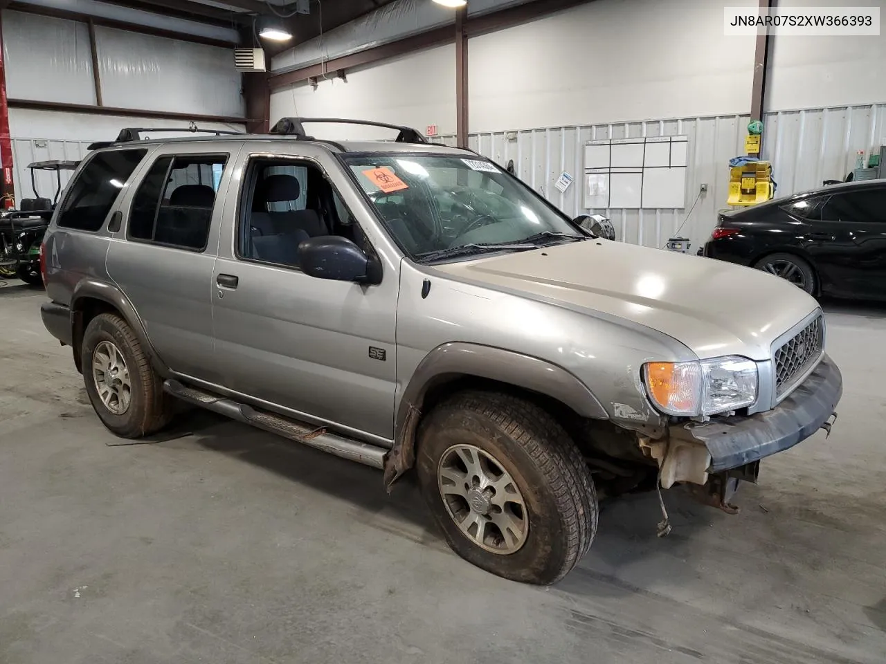 1999 Nissan Pathfinder Le VIN: JN8AR07S2XW366393 Lot: 72314364