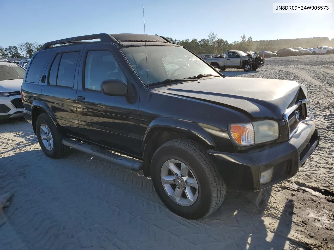 2004 Nissan Pathfinder Le VIN: JN8DR09Y24W905573 Lot: 74697114