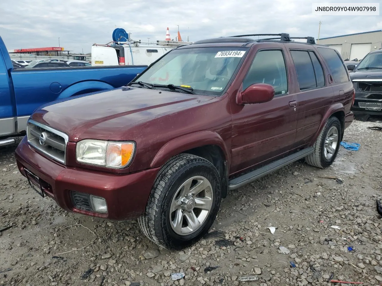 2004 Nissan Pathfinder Le VIN: JN8DR09Y04W907998 Lot: 76934194