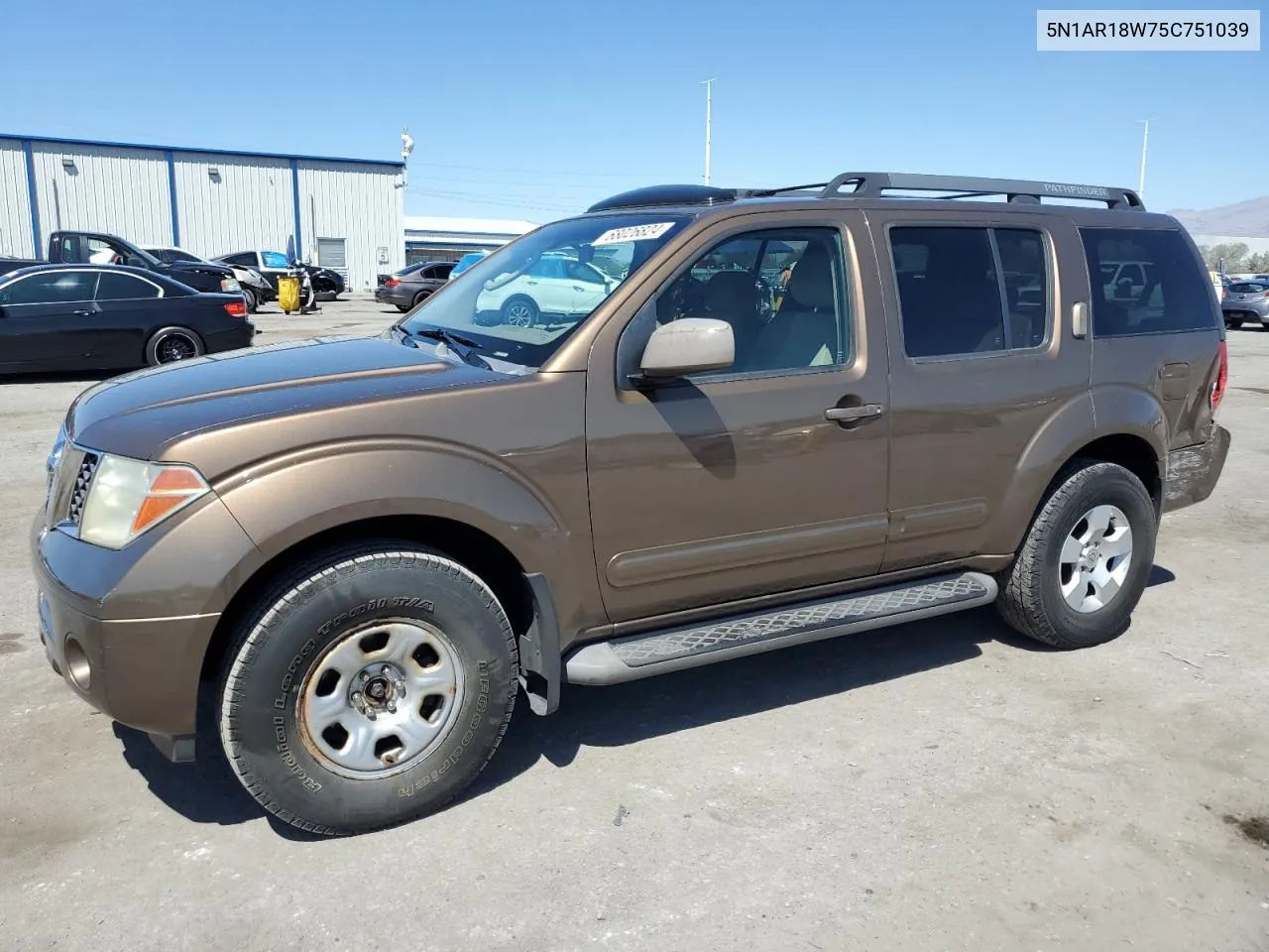 2005 Nissan Pathfinder Le VIN: 5N1AR18W75C751039 Lot: 68026824