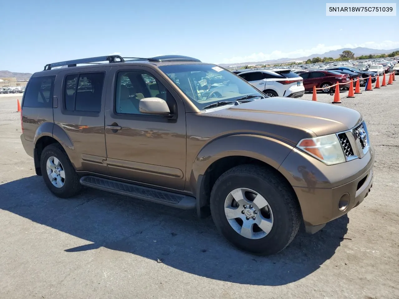 2005 Nissan Pathfinder Le VIN: 5N1AR18W75C751039 Lot: 68026824