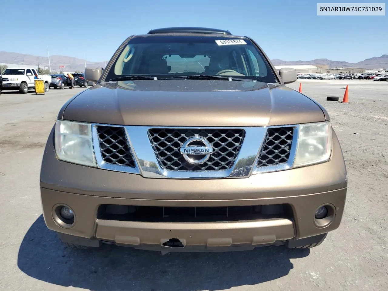 5N1AR18W75C751039 2005 Nissan Pathfinder Le