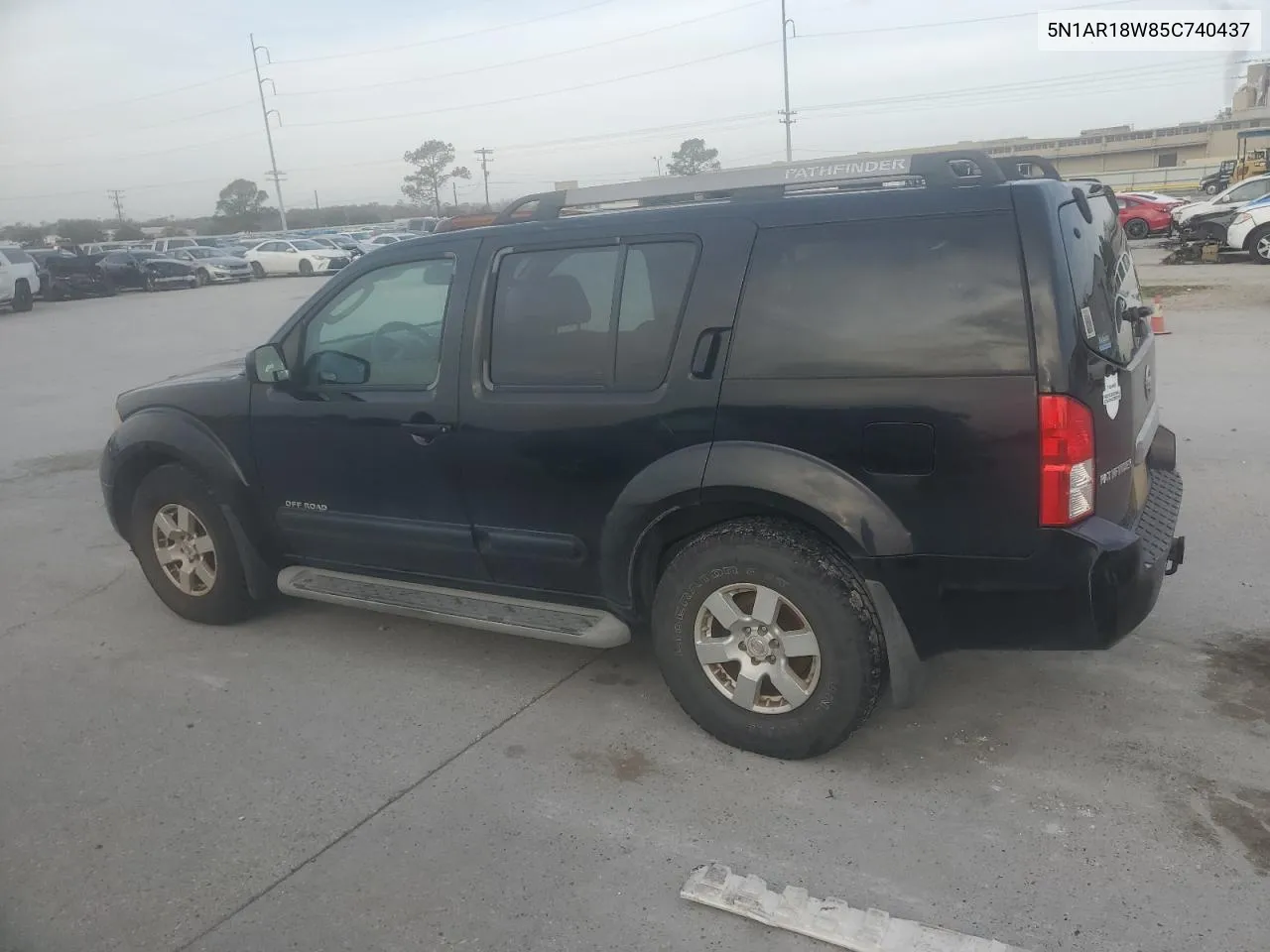 2005 Nissan Pathfinder Le VIN: 5N1AR18W85C740437 Lot: 68740884