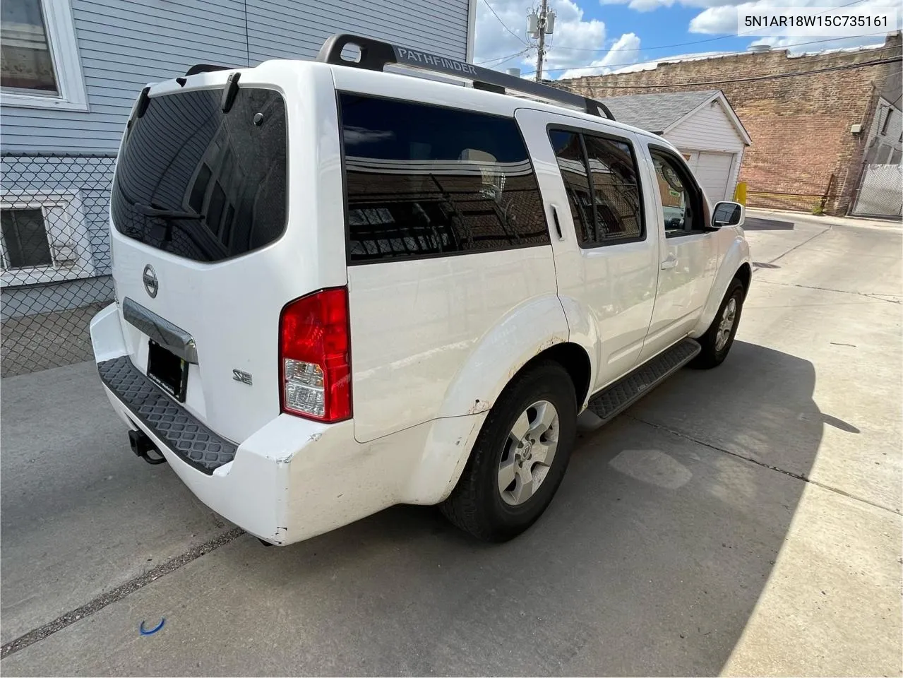 2005 Nissan Pathfinder VIN: 5N1AR18W15C735161 Lot: 71135154