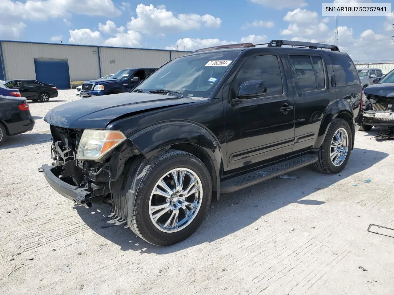 2005 Nissan Pathfinder Le VIN: 5N1AR18U75C757941 Lot: 71962504