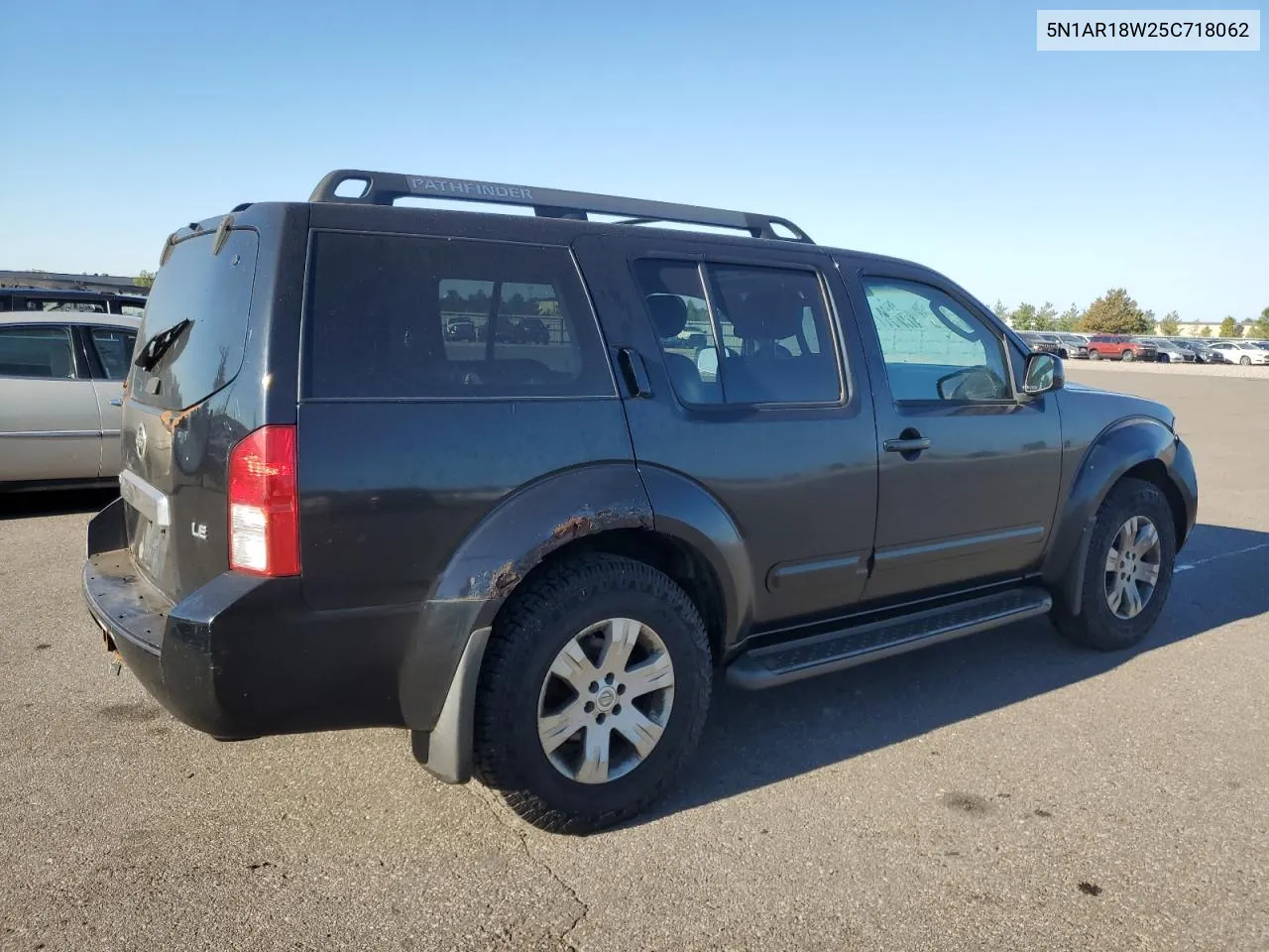 2005 Nissan Pathfinder Le VIN: 5N1AR18W25C718062 Lot: 74978104