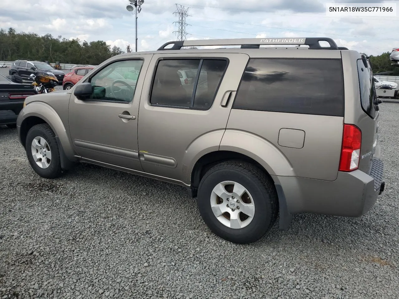 2005 Nissan Pathfinder Le VIN: 5N1AR18W35C771966 Lot: 76063184