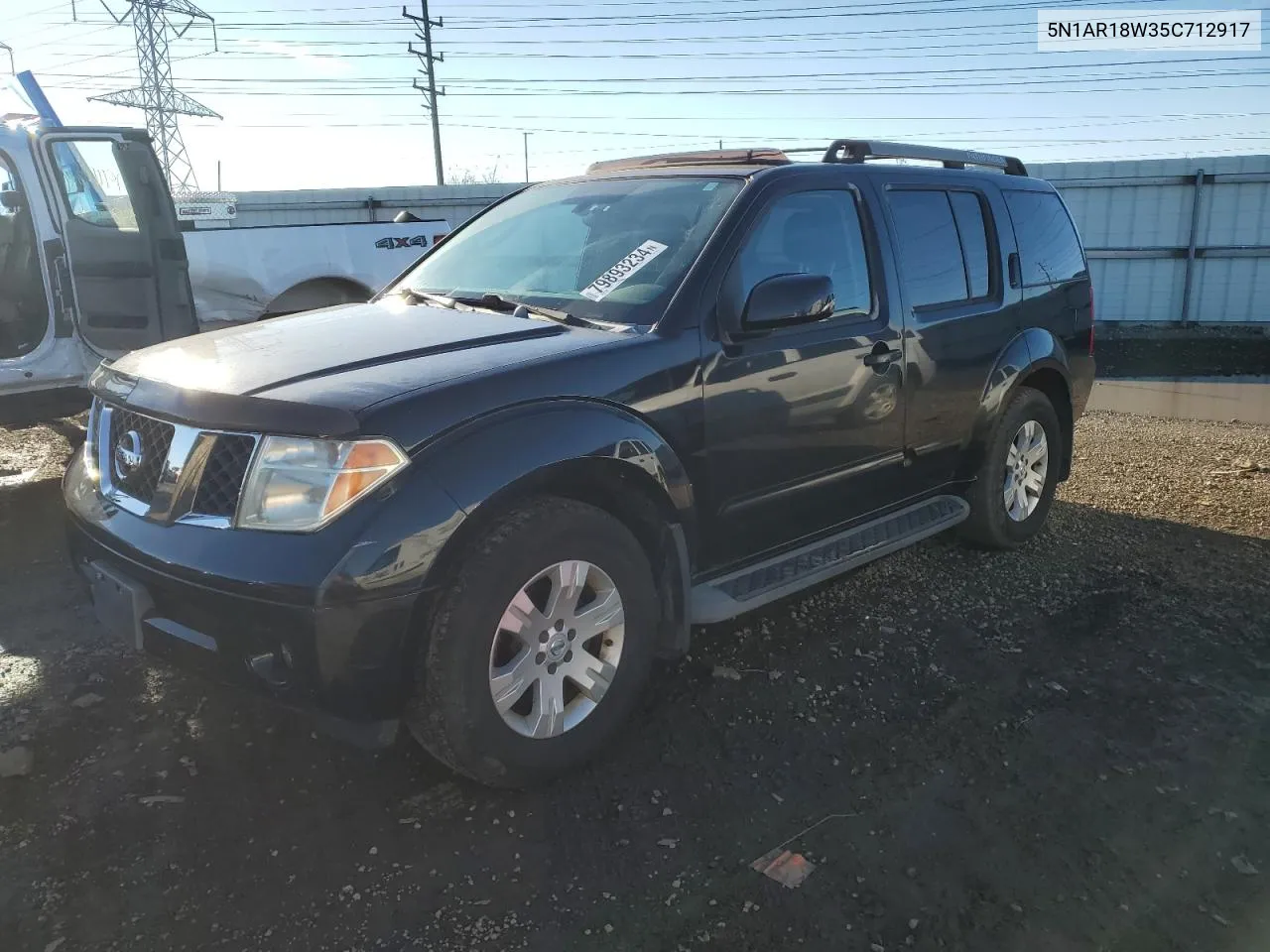 2005 Nissan Pathfinder Le VIN: 5N1AR18W35C712917 Lot: 79893234