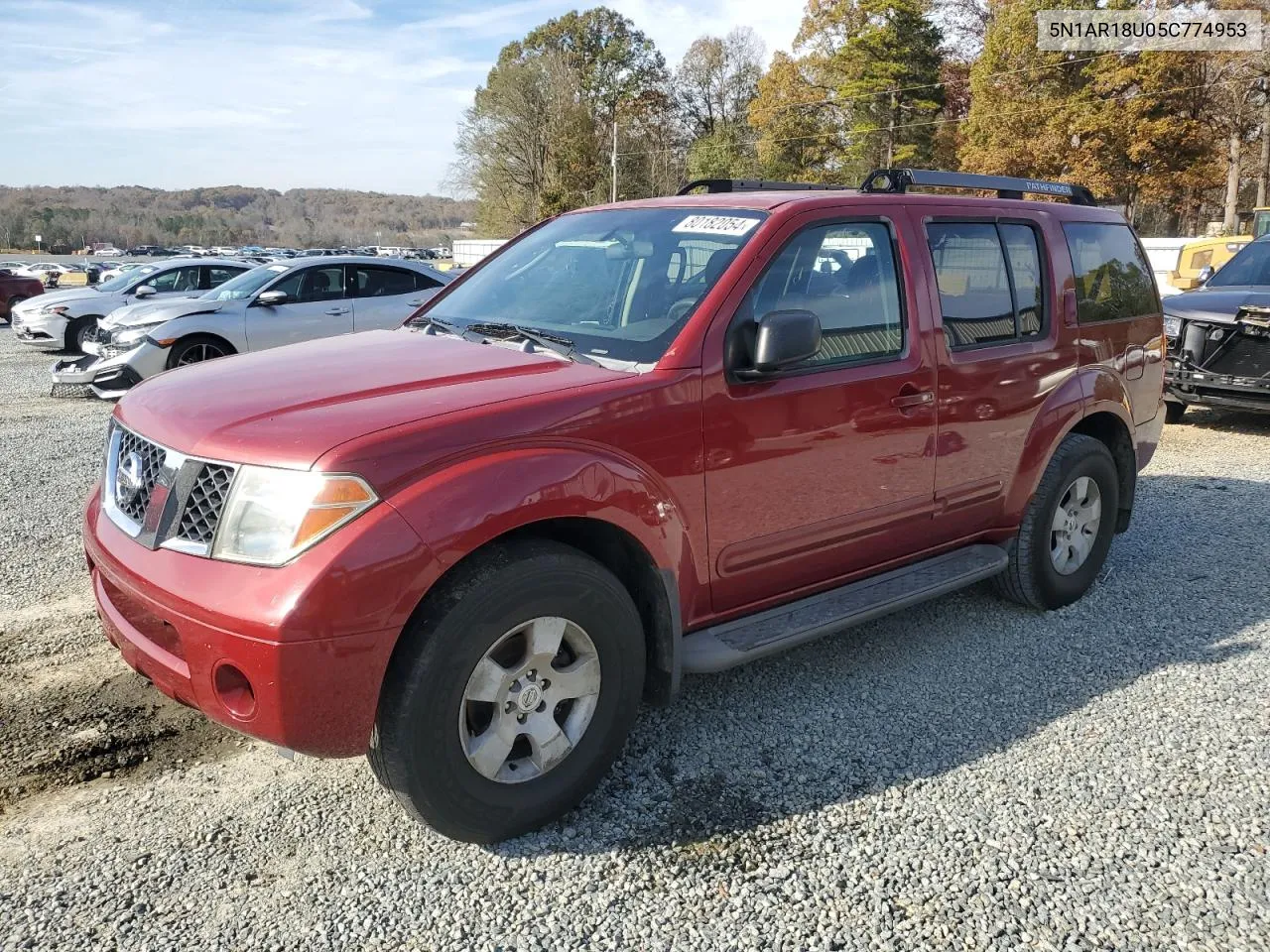 2005 Nissan Pathfinder Le VIN: 5N1AR18U05C774953 Lot: 80182054